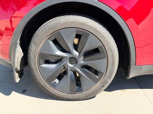 Used 2024 Tesla Model Y Long Range image 6