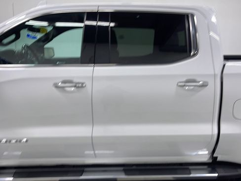 Used 2020 GMC Sierra 1500 SLT w/ SLT Premium Package AWD/4WD image 14