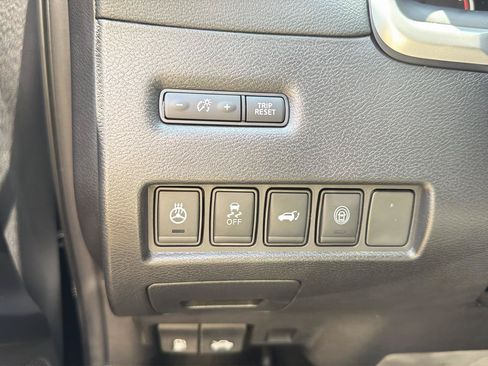 Used 2020 Nissan Murano SL w/ Moonroof Package FWD image 20