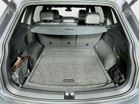 Used 2021 Volkswagen Tiguan SEL Premium R-Line image 29