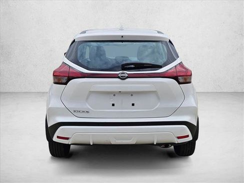 Used 2024 Nissan Kicks S image 6