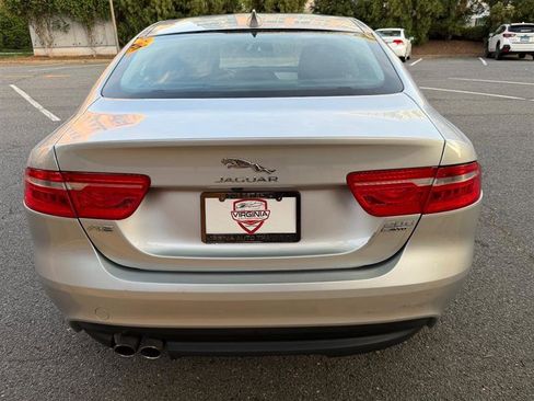 Used 2017 Jaguar XE Premium AWD/4WD image 9