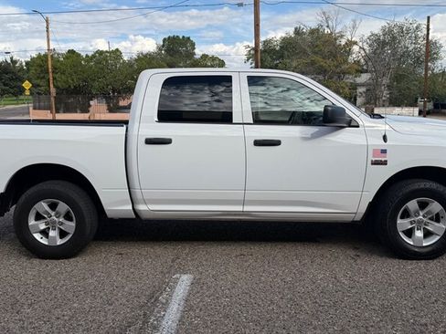 Used 2018 RAM 1500 4x4 Crew Cab w/ Chrome Appearance Group image 9