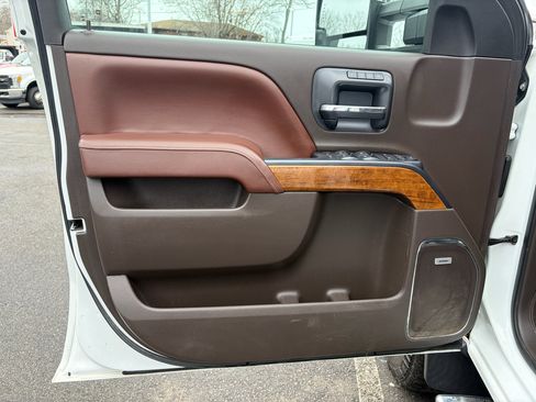 Used 2015 Chevrolet Silverado 2500 High Country image 20