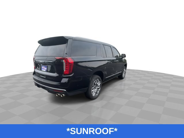Used 2023 GMC Yukon XL Denali Ultimate AWD/4WD image 9