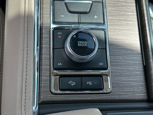 Used 2024 Ford Expedition Max Limited AWD/4WD image 35
