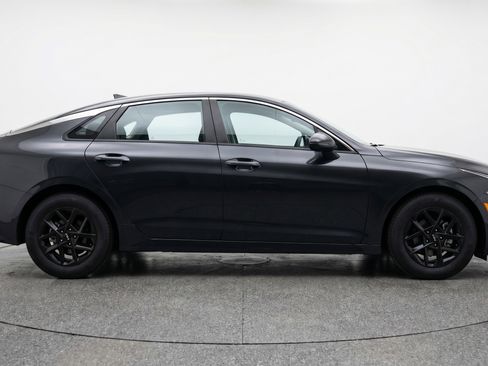 Used 2025 Kia K5 LXS image 11