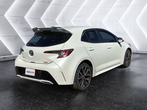Used 2020 Toyota Corolla XSE FWD image 4