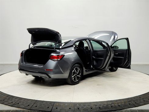 Used 2024 Nissan Sentra SV image 15