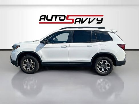 Used 2023 Honda Passport TrailSport image 4