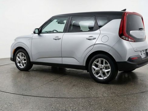 Used 2025 Kia Soul LX w/ LX Technology Package image 6