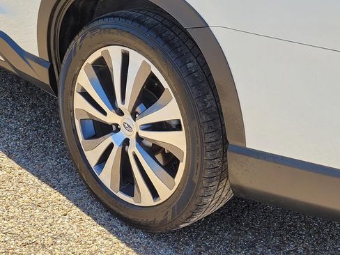 Used 2021 Subaru Ascent Touring image 7