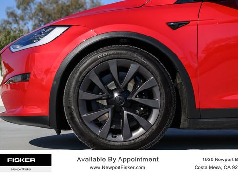 Used 2023 Tesla Model X image 3