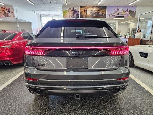 Used 2021 Audi Q8 Premium Plus w/ Premium Plus Package image 5
