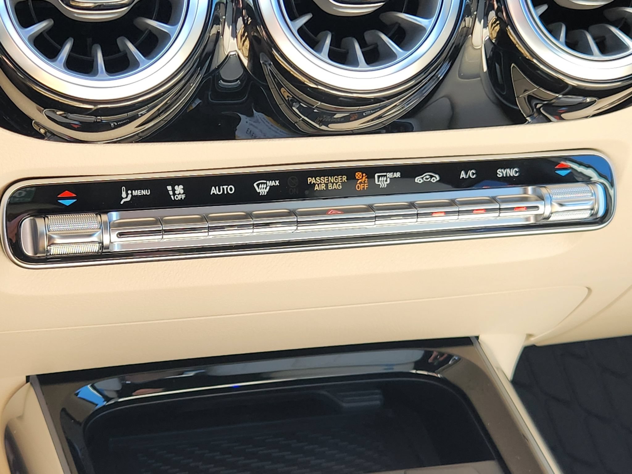 New 2026 Mercedes-Benz GLA 250 4MATIC image 25