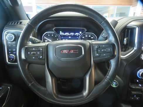 Used 2021 GMC Sierra 1500 AT4 w/ AT4 Premium Package AWD/4WD image 31