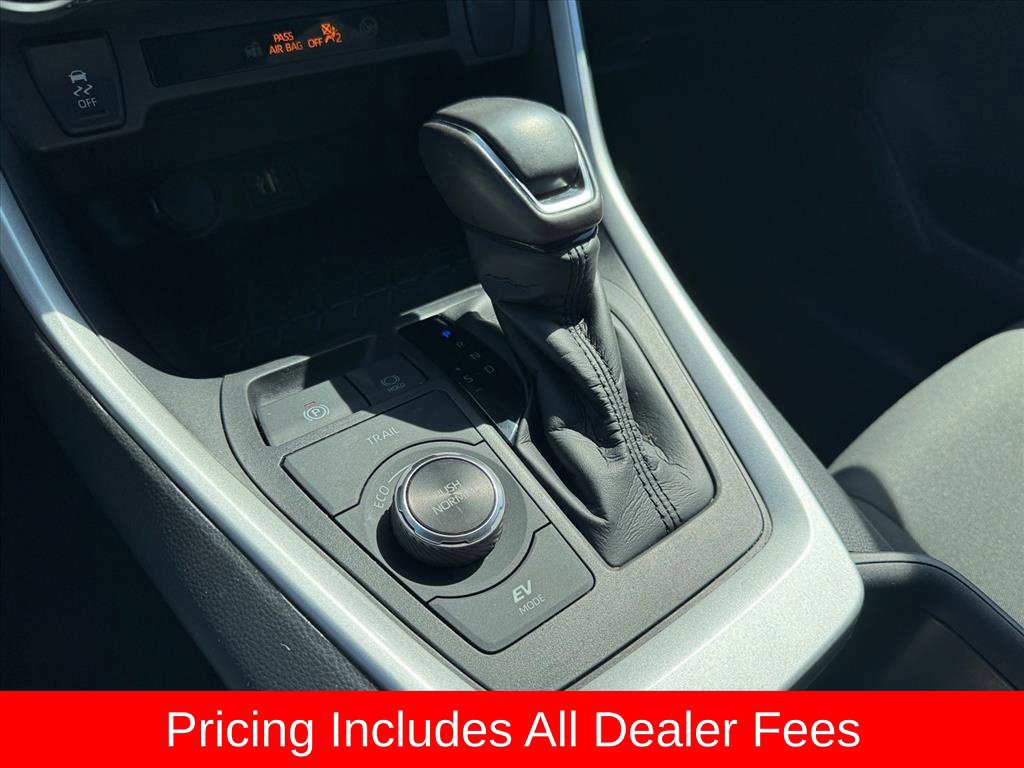 Used 2024 Toyota RAV4 SE AWD/4WD image 21
