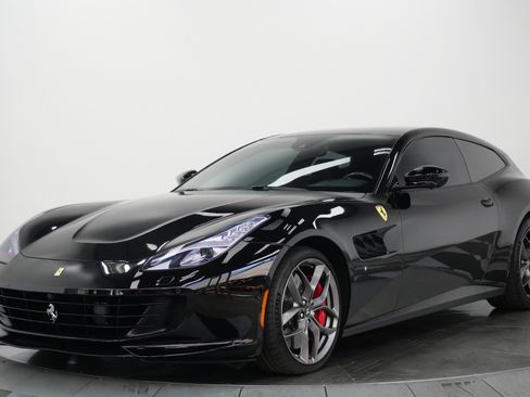 Used 2019 Ferrari GTC4Lusso T RWD image 5