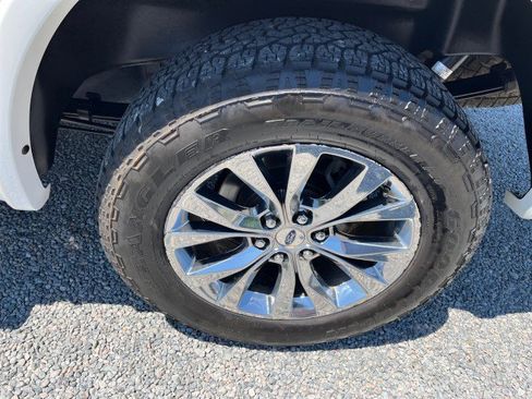 Used 2017 Ford F150 Lariat AWD/4WD image 11