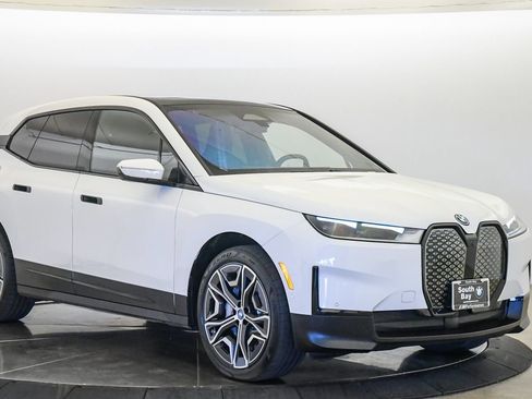 Used 2024 BMW iX xDrive50 AWD/4WD image 6