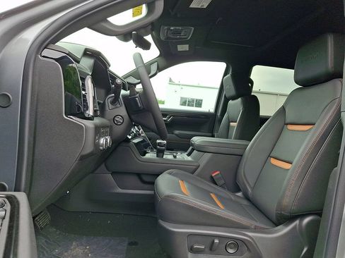 New 2026 GMC Sierra 1500 AT4 w/ AT4 Premium Package AWD/4WD image 9