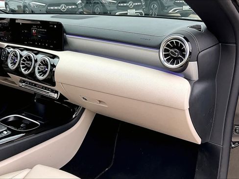 Used 2023 Mercedes-Benz CLA 250 image 18