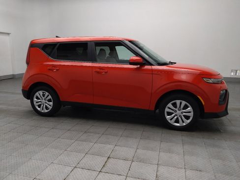 Used 2022 Kia Soul LX image 11