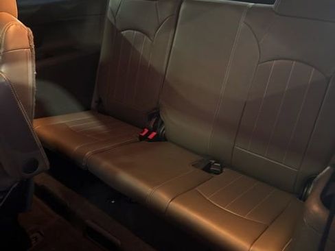 Used 2015 GMC Acadia SLT image 9