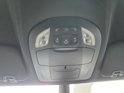 New 2026 Chrysler Pacifica Select AWD/4WD image 22
