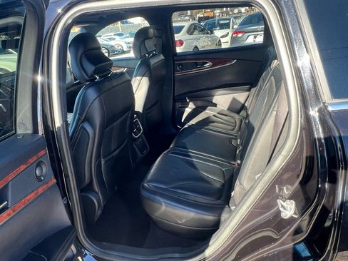 Used 2019 Lincoln Nautilus Reserve image 15