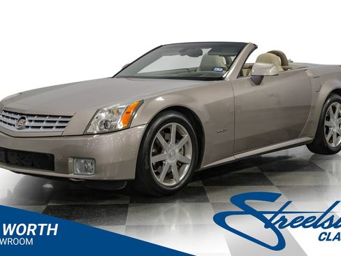 Used 2005 Cadillac XLR RWD image 1
