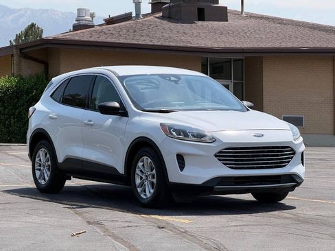 Used 2022 Ford Escape SE FWD image 7
