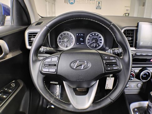 Used 2021 Hyundai Venue SEL FWD image 34