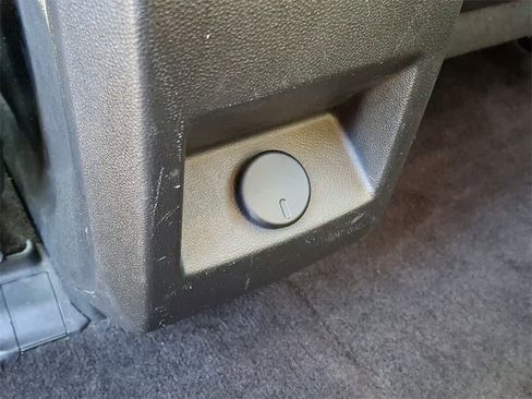 Used 2016 Chevrolet Equinox LTZ w/ Enhanced Convenience Package image 26