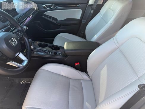 Used 2024 Honda Civic Touring image 12