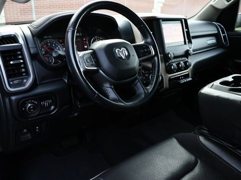 Used 2022 RAM 1500 Laramie AWD/4WD image 3