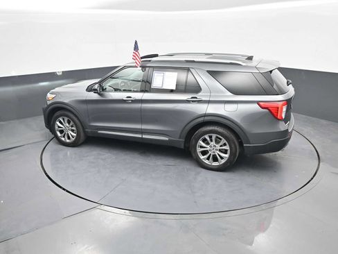 Used 2021 Ford Explorer Limited w/ Equipment Group 301A AWD/4WD image 38