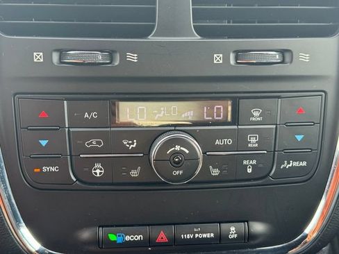 Certified 2017 Dodge Grand Caravan GT FWD image 34