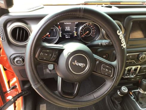 Used 2019 Jeep Wrangler Sport AWD/4WD image 25