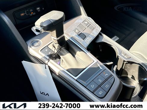 New 2026 Kia Sportage EX w/ EX Panorama Roof Package FWD image 25