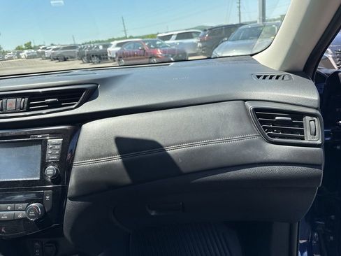 Used 2017 Nissan Rogue SL w/ SL Premium Package AWD/4WD image 19