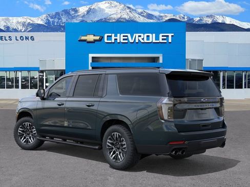New 2026 Chevrolet Suburban Z71 AWD/4WD image 3
