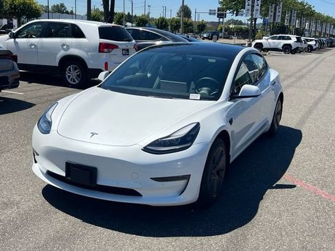 Used 2021 Tesla Model 3 Standard Range Plus RWD image 3