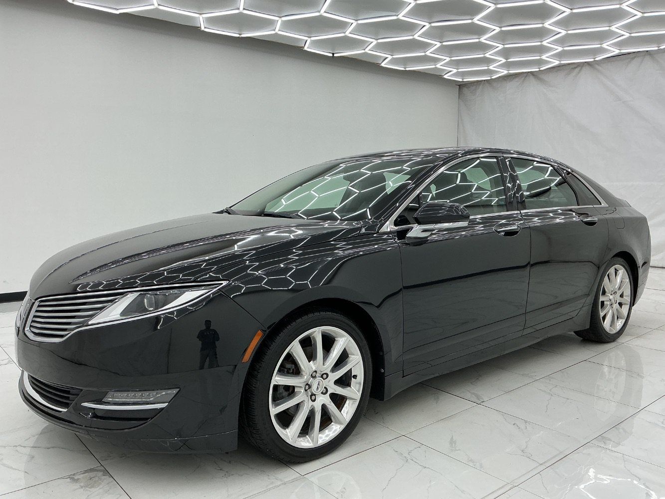 Used 2014 Lincoln MKZ AWD w/ Equipment Group 102A Reserve image 6