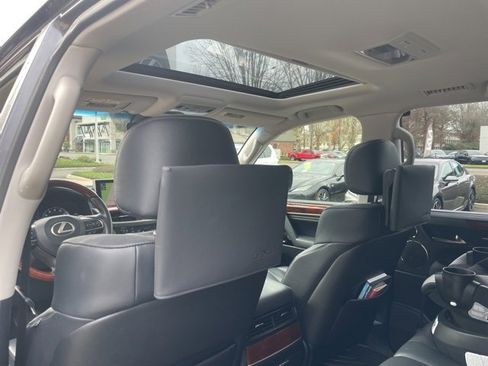 Used 2020 Lexus LX 570 4WD w/ 3rd Row & Luxury Pkg image 12