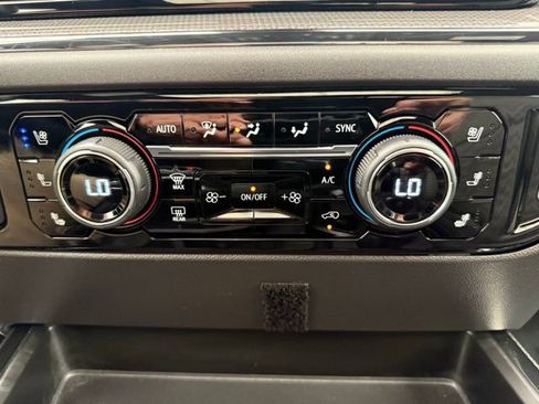 Used 2024 Chevrolet Silverado 1500 ZR2 image 32