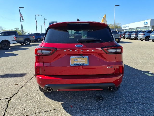 Certified 2023 Ford Escape ST-Line w/ Tech Pack #1 AWD/4WD image 6