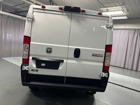 Used 2025 RAM ProMaster 2500 w/ Convenience Group FWD image 6
