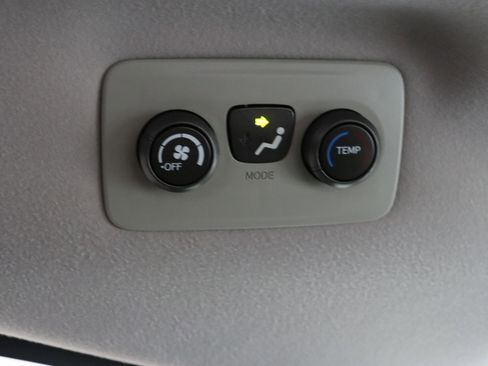 Used 2011 Toyota Sienna LE image 26