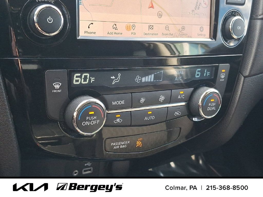 Used 2019 Nissan Rogue SV w/ Premium Package AWD/4WD image 17
